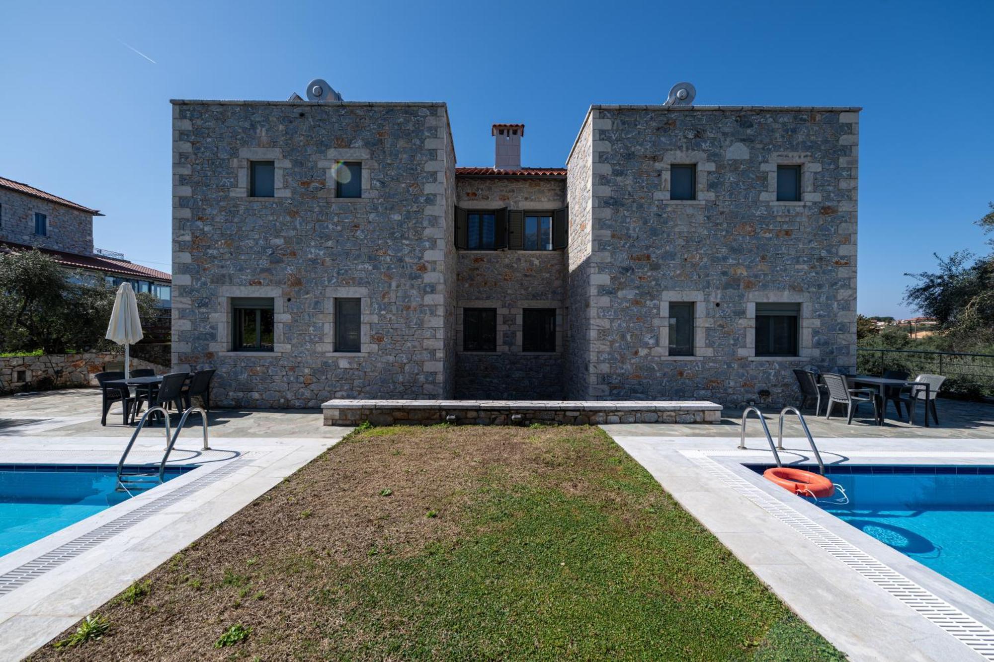 Torri Di Pietra Villa Stoúpa Eksteriør bilde