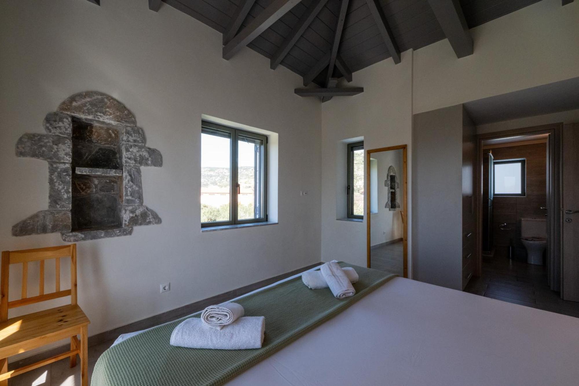 Torri Di Pietra Villa Stoúpa Rom bilde