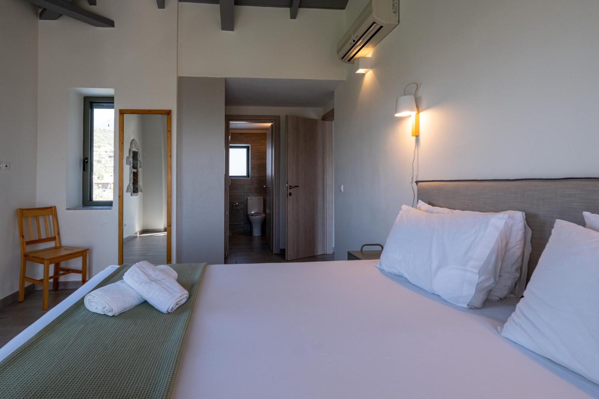 Torri Di Pietra Villa Stoúpa Rom bilde