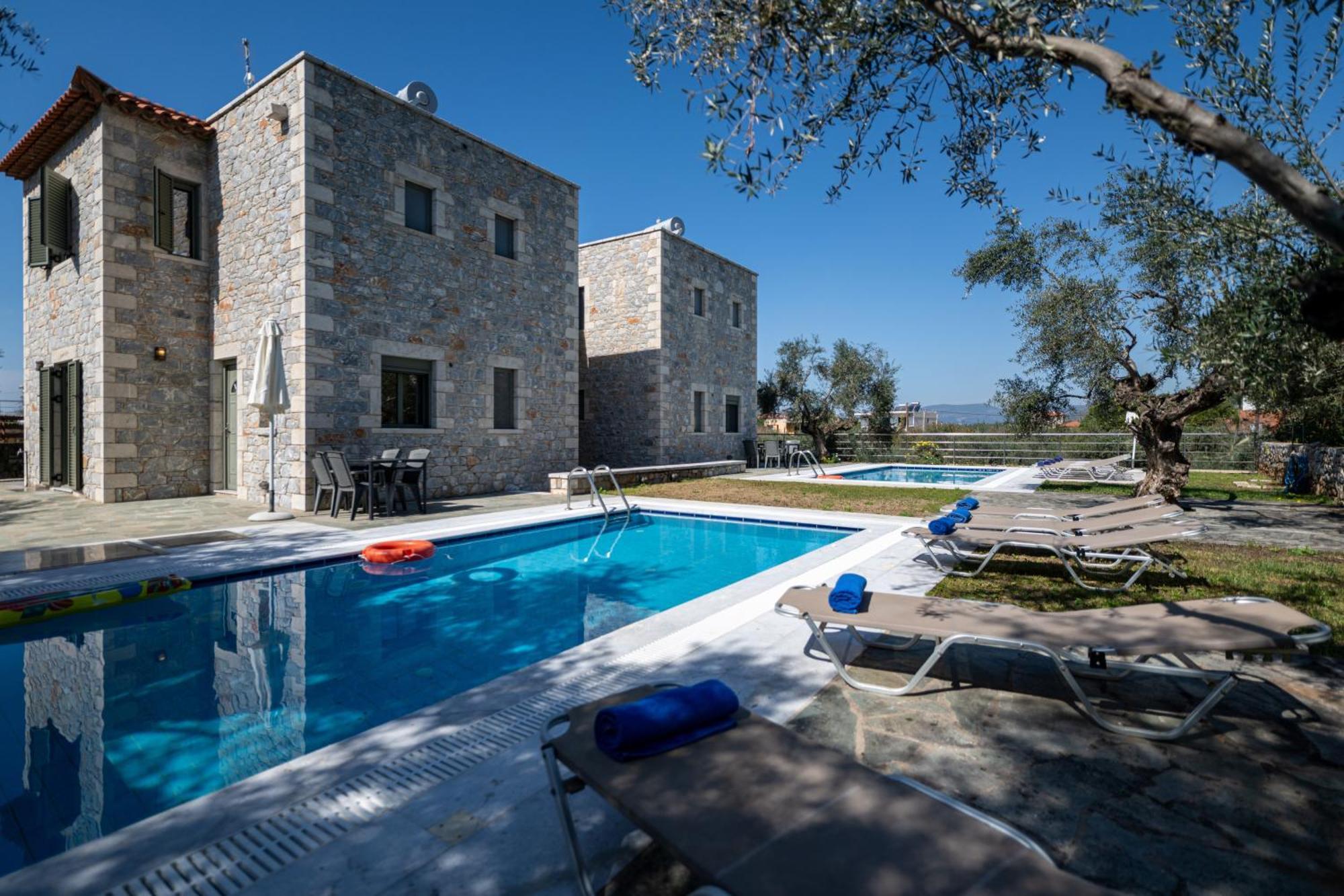 Torri Di Pietra Villa Stoúpa Eksteriør bilde