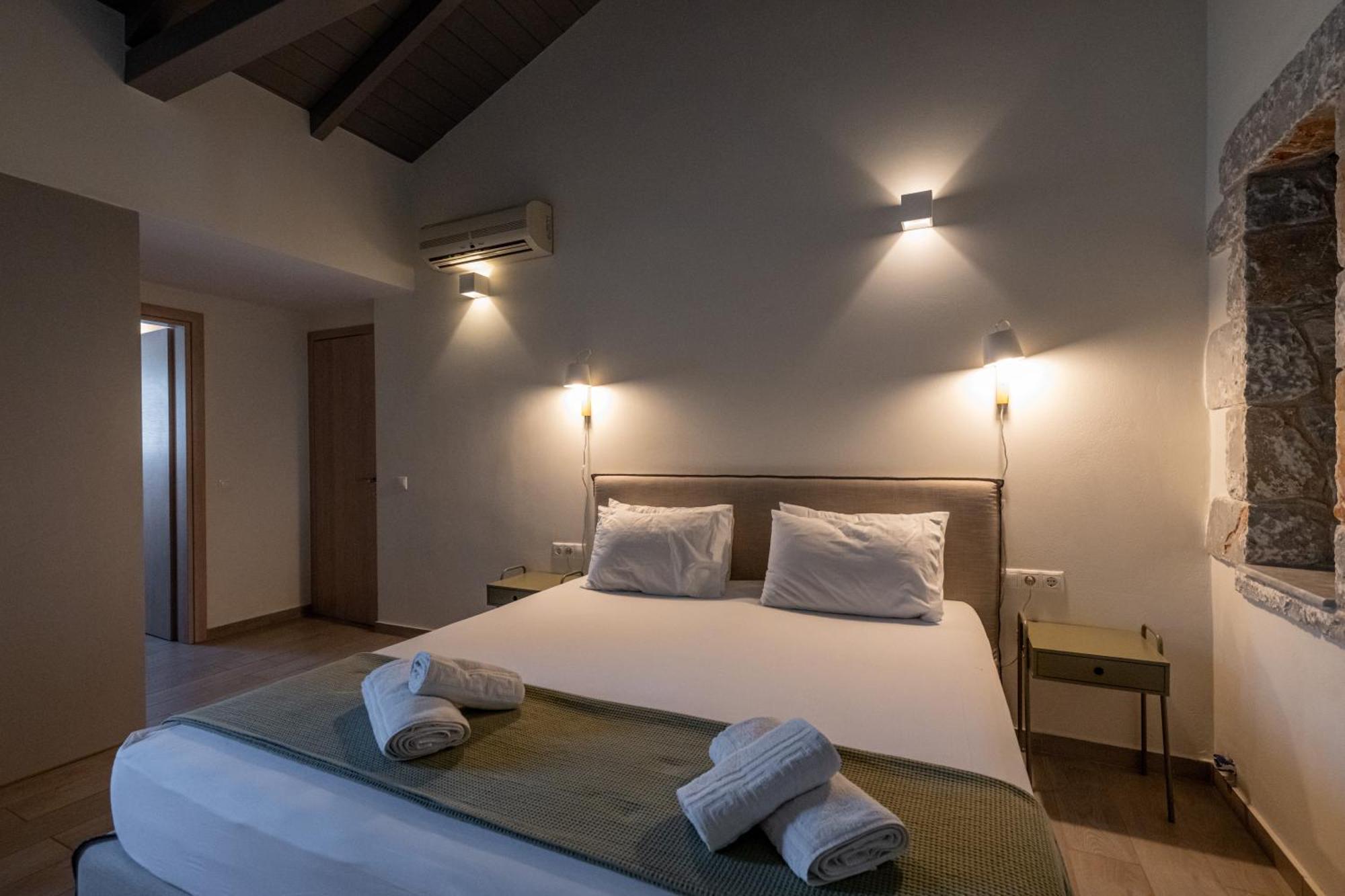 Torri Di Pietra Villa Stoúpa Rom bilde
