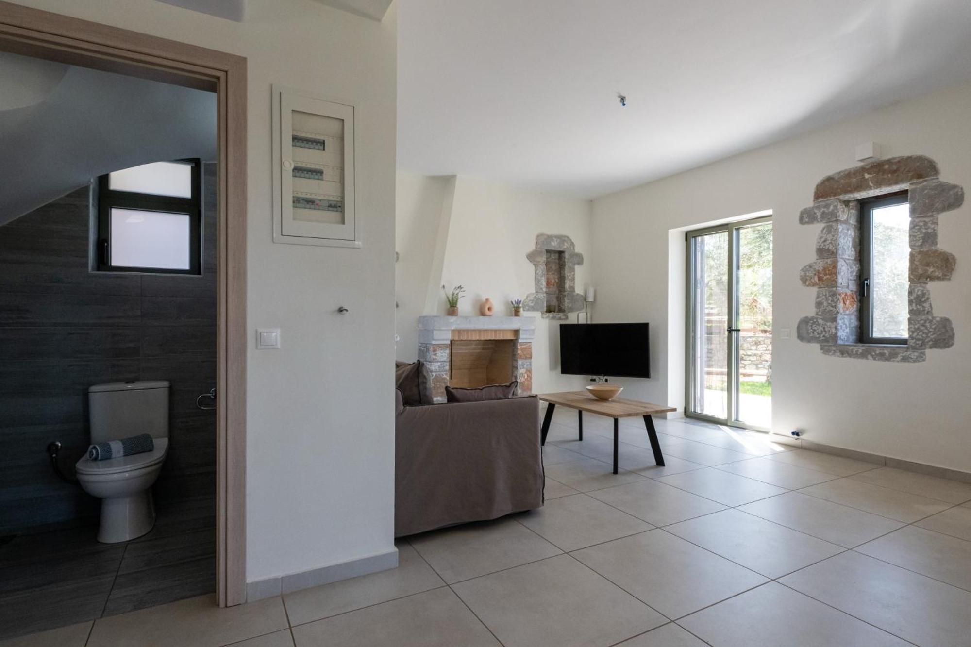 Torri Di Pietra Villa Stoúpa Rom bilde