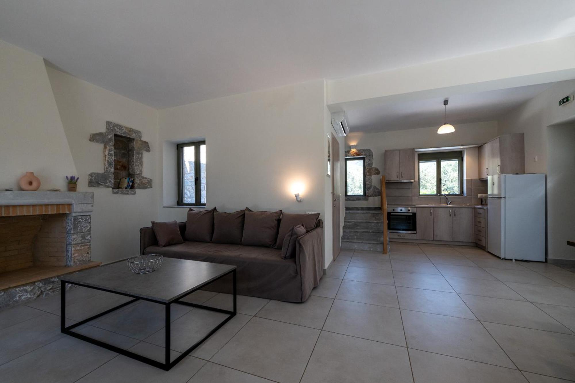 Torri Di Pietra Villa Stoúpa Rom bilde
